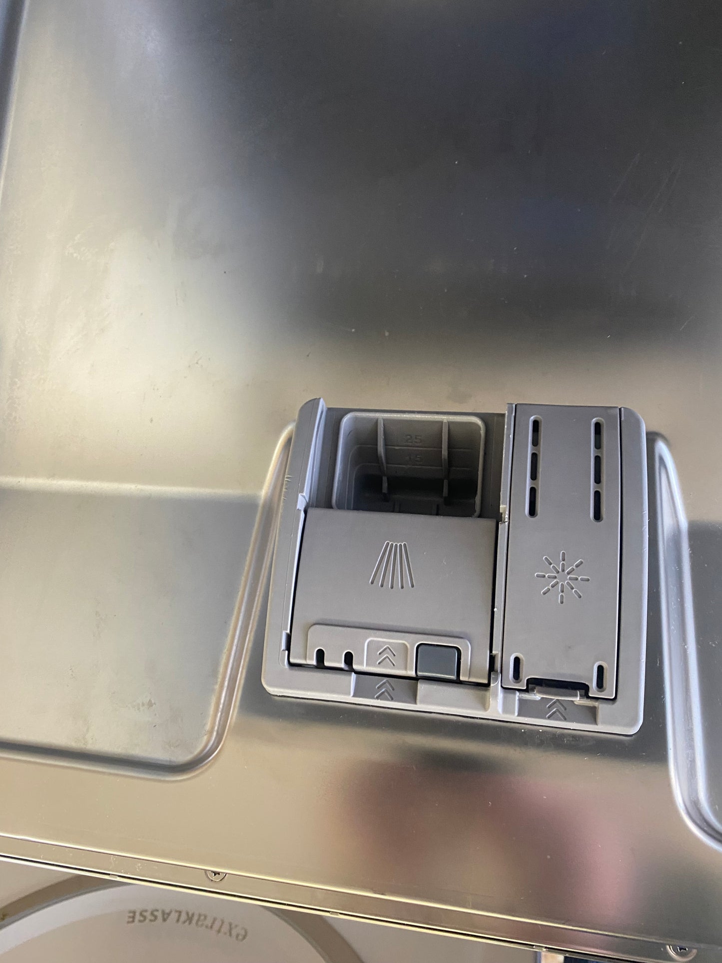 Siemens vollintegrierbare Geschirrspülmaschine A++ IQ300