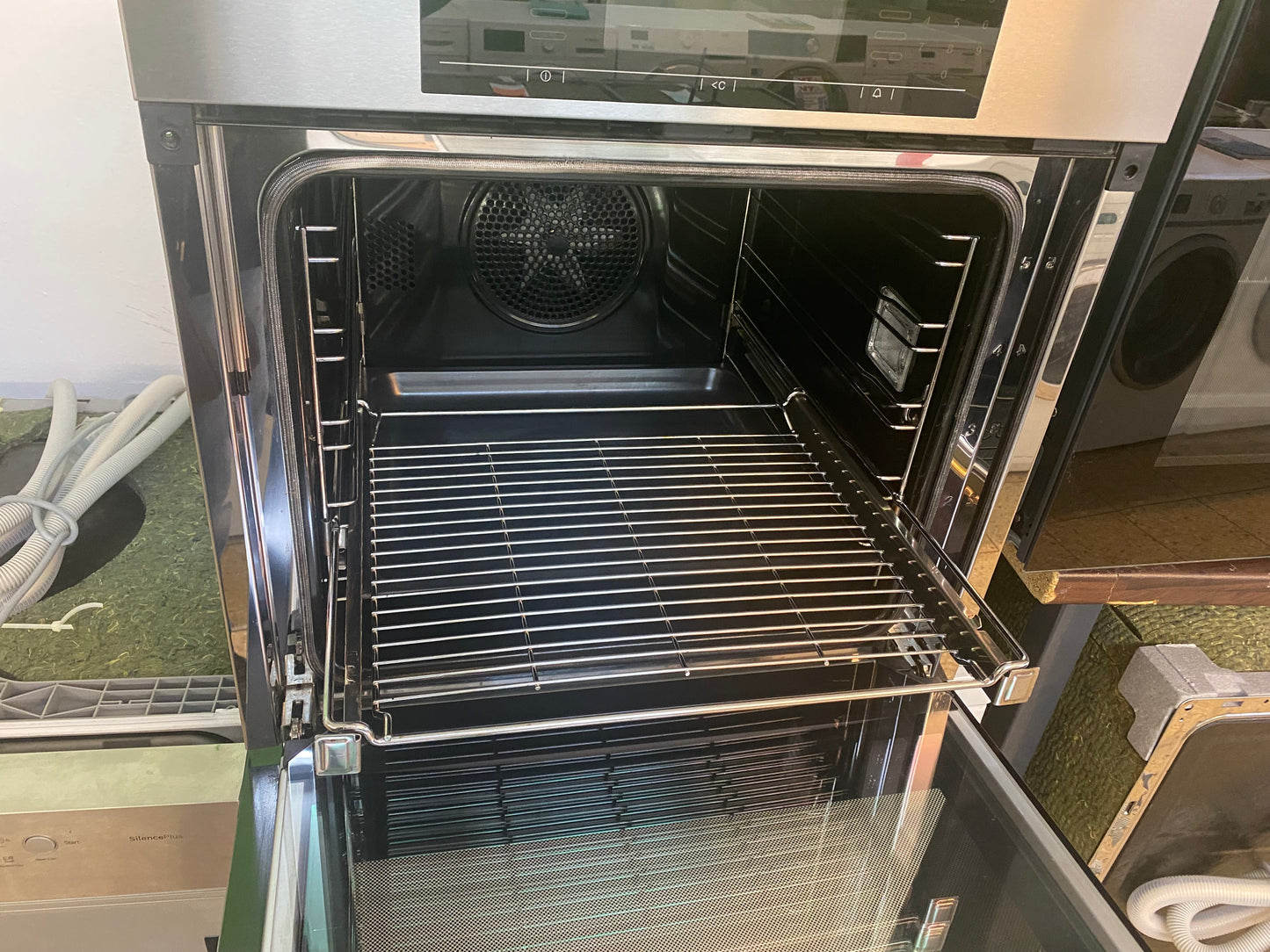 Miele autarker Backofen A+ mit Pyrolyse