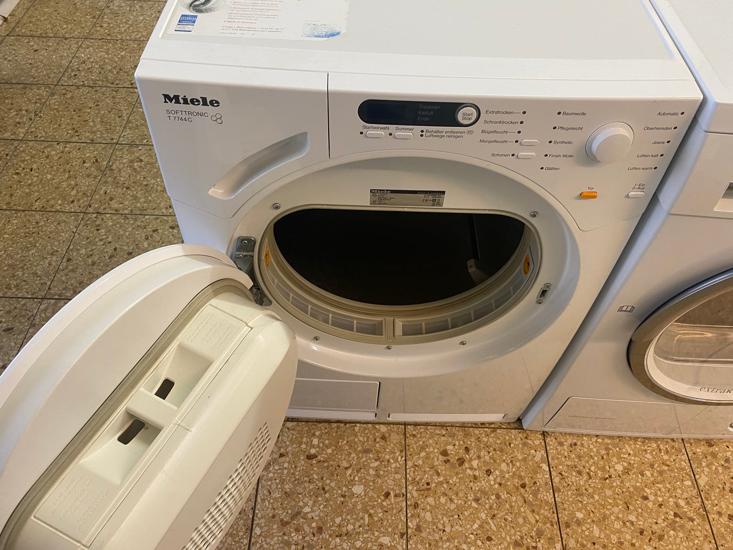 Miele T7744C Kondenstrockner