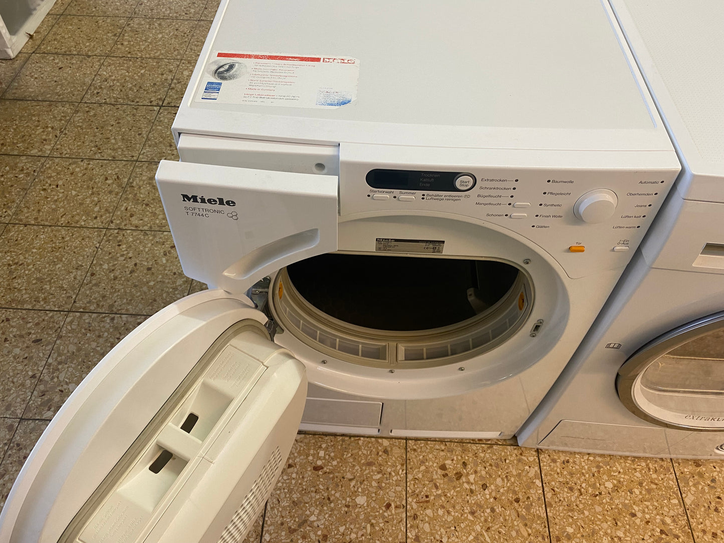 Miele T7744C Kondenstrockner