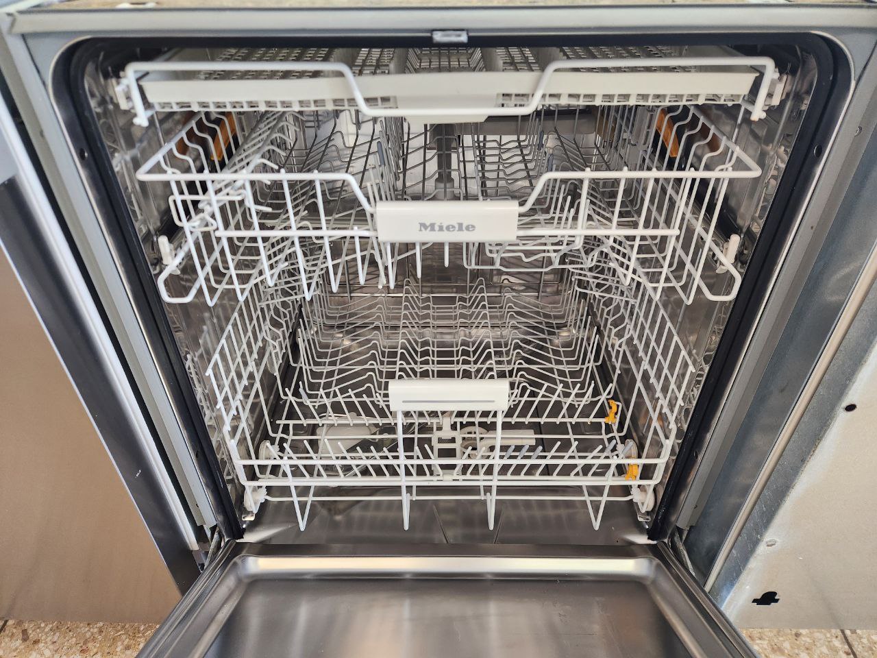 Miele Geschirrspülmaschine A/60cm