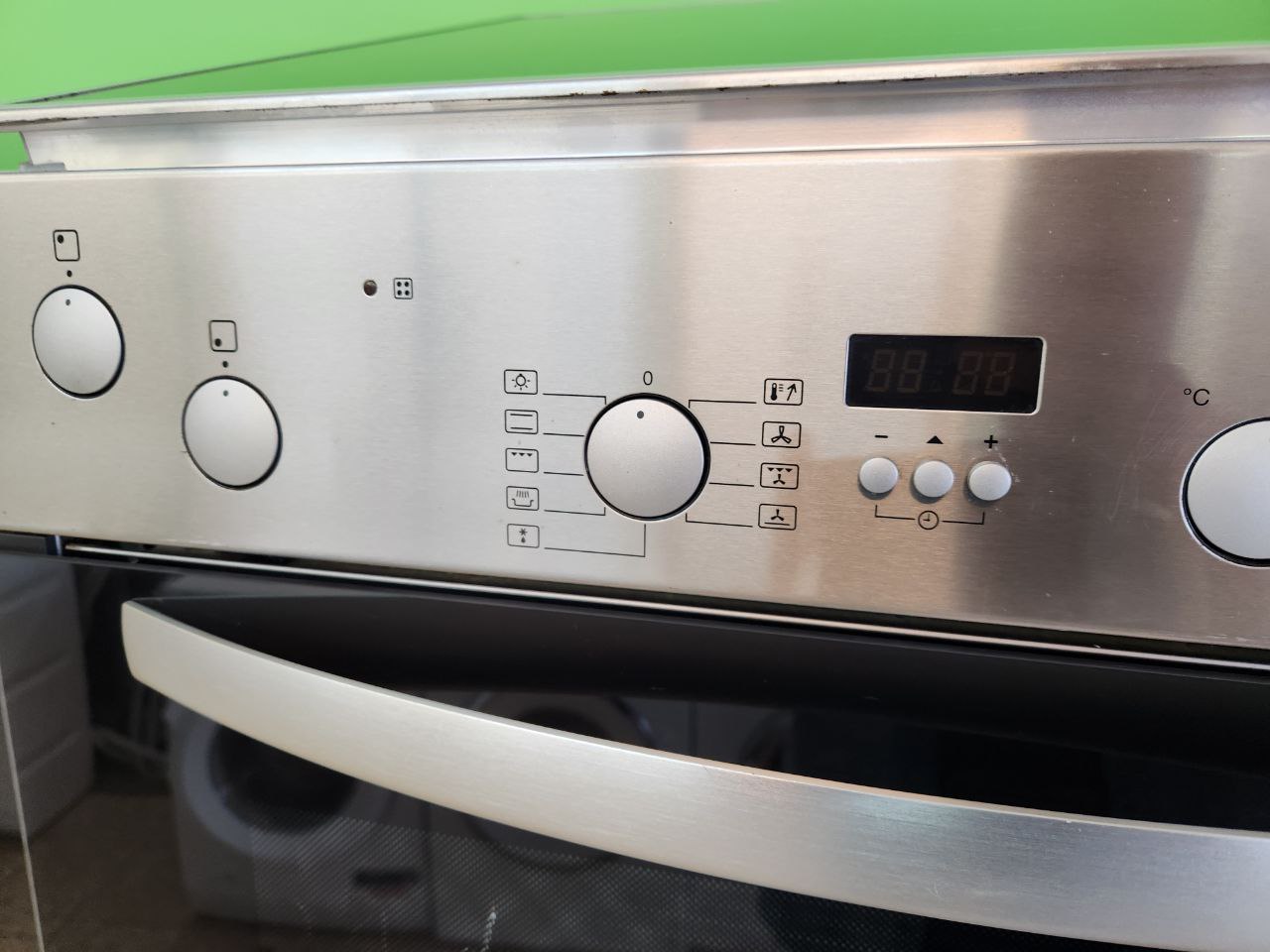 Miele E-Herd mit Ceranfeld