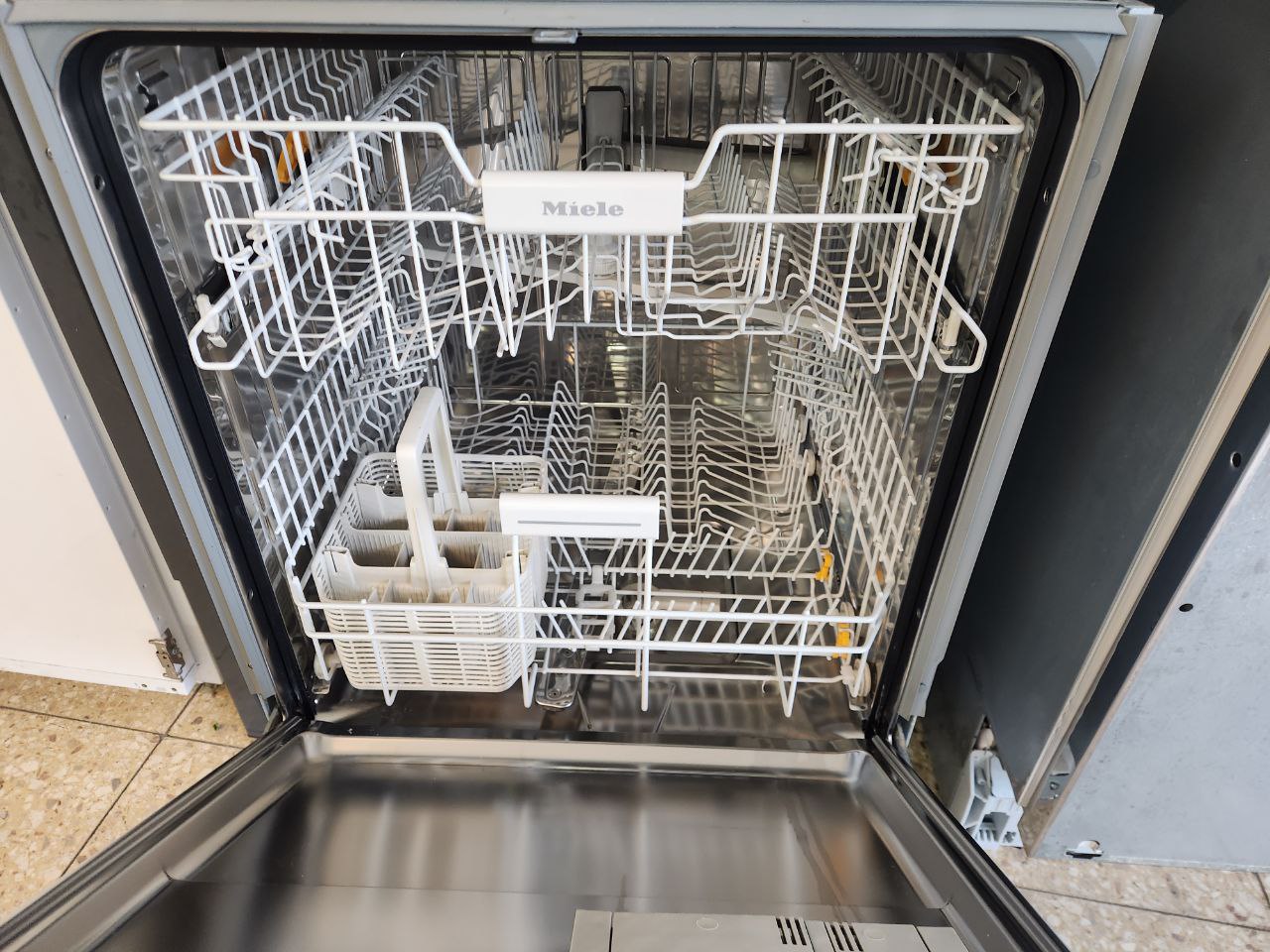 Miele vollintegrierte Geschirrspülmaschine A/60cm