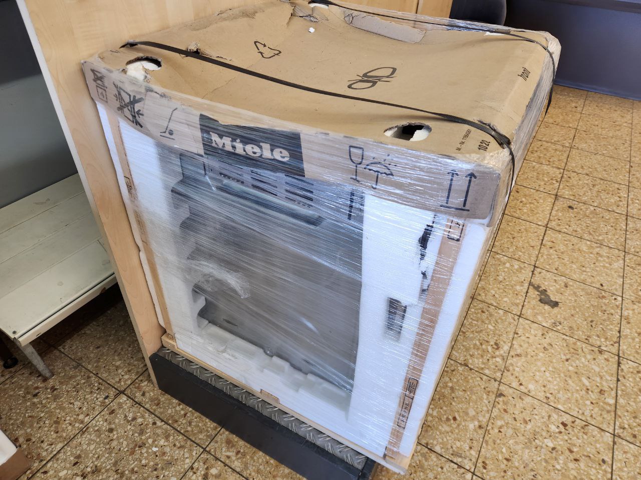 Miele DGC7250 Dampfbackofen / Neu - OVP