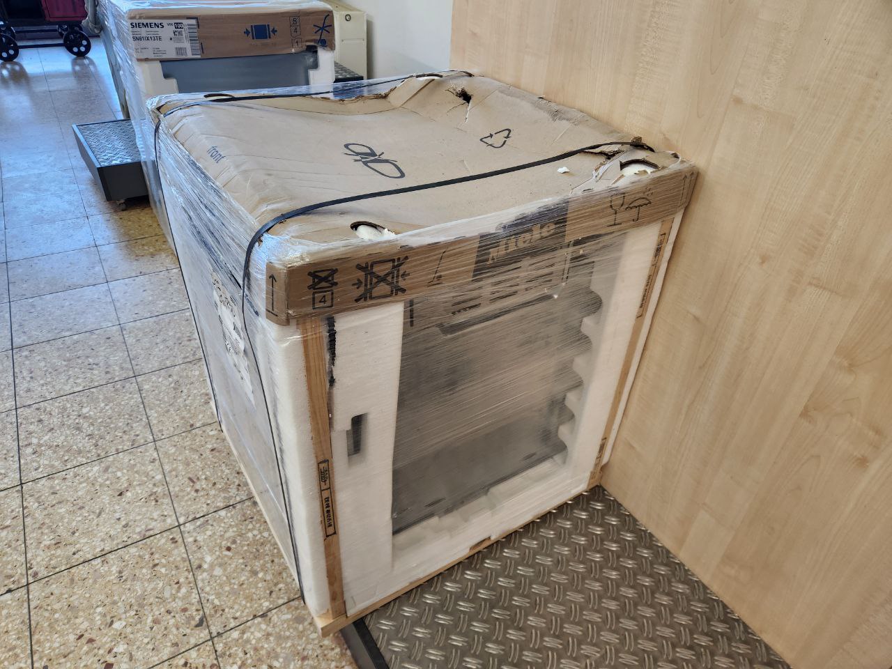 Miele DGC7250 Dampfbackofen / Neu - OVP