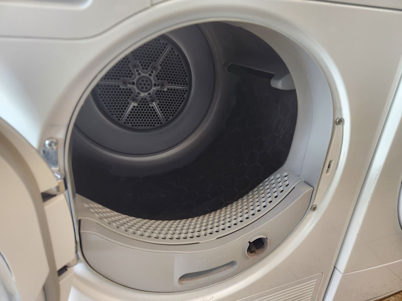 Miele Wärmepumpentrockner T1 A++/9kg