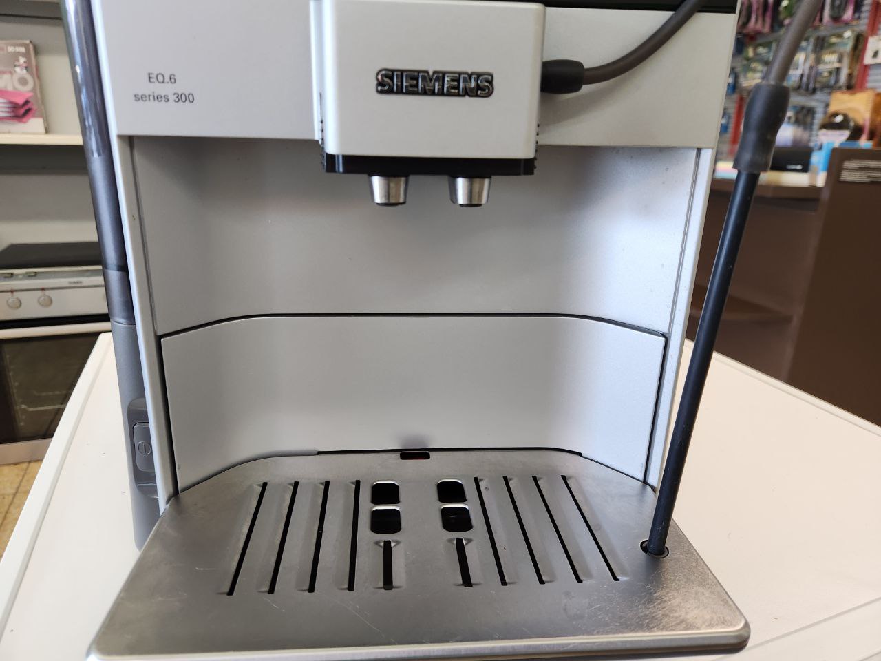 Siemens EQ.6 s300 Kaffeevollautomat - Haushaltsgeräte 