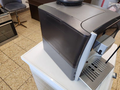 Siemens EQ.6 s300 Kaffeevollautomat