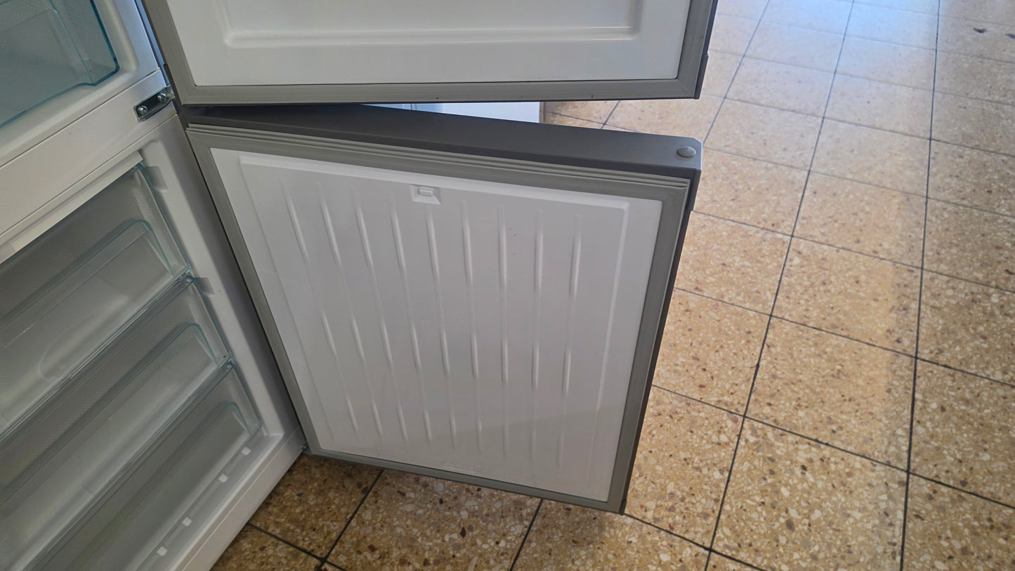 Liebherr CNPel 4313-21 NoFrost Gefrierschrank A+++