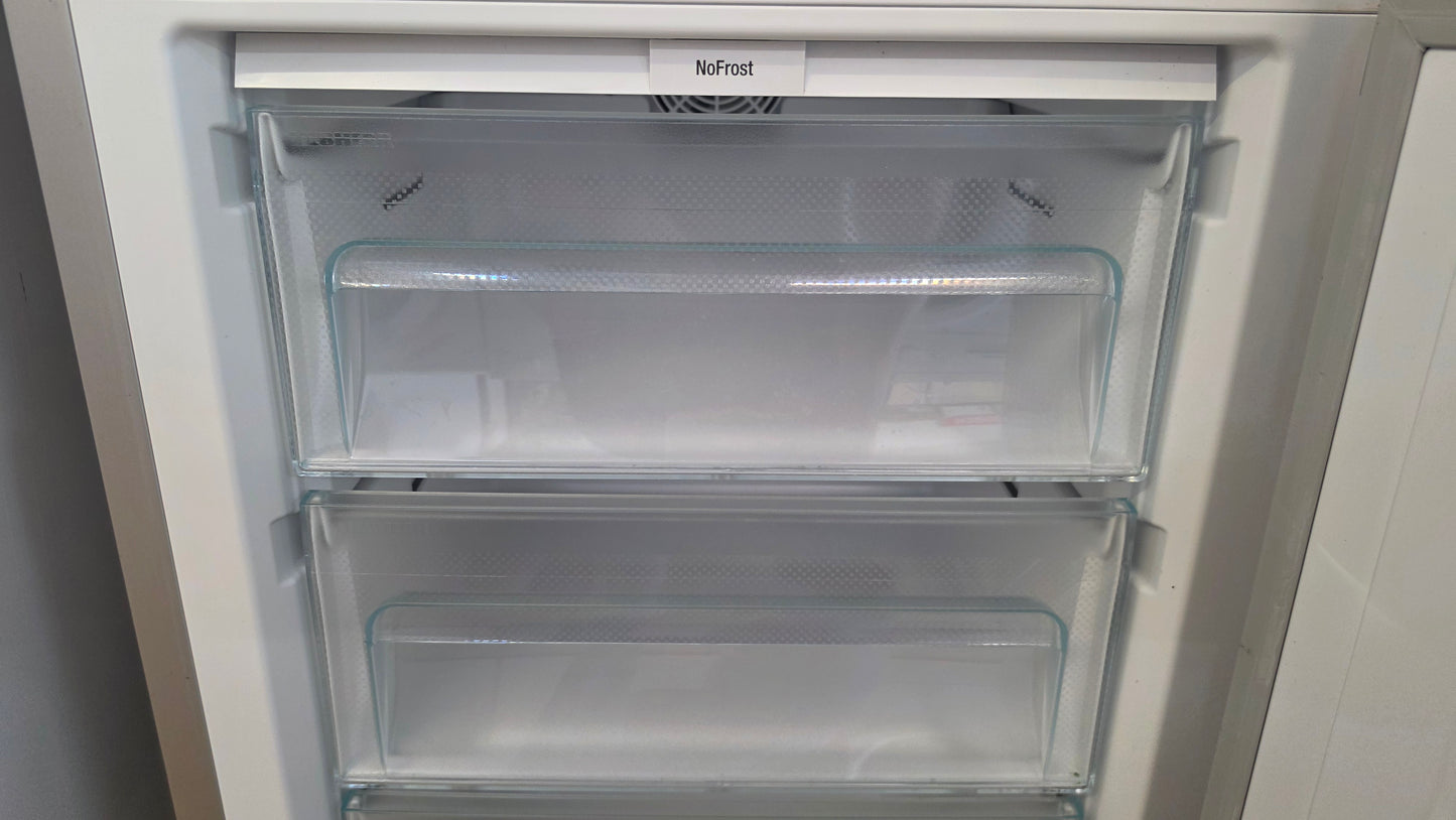 Liebherr CNPel 4313-21 NoFrost Gefrierschrank A+++