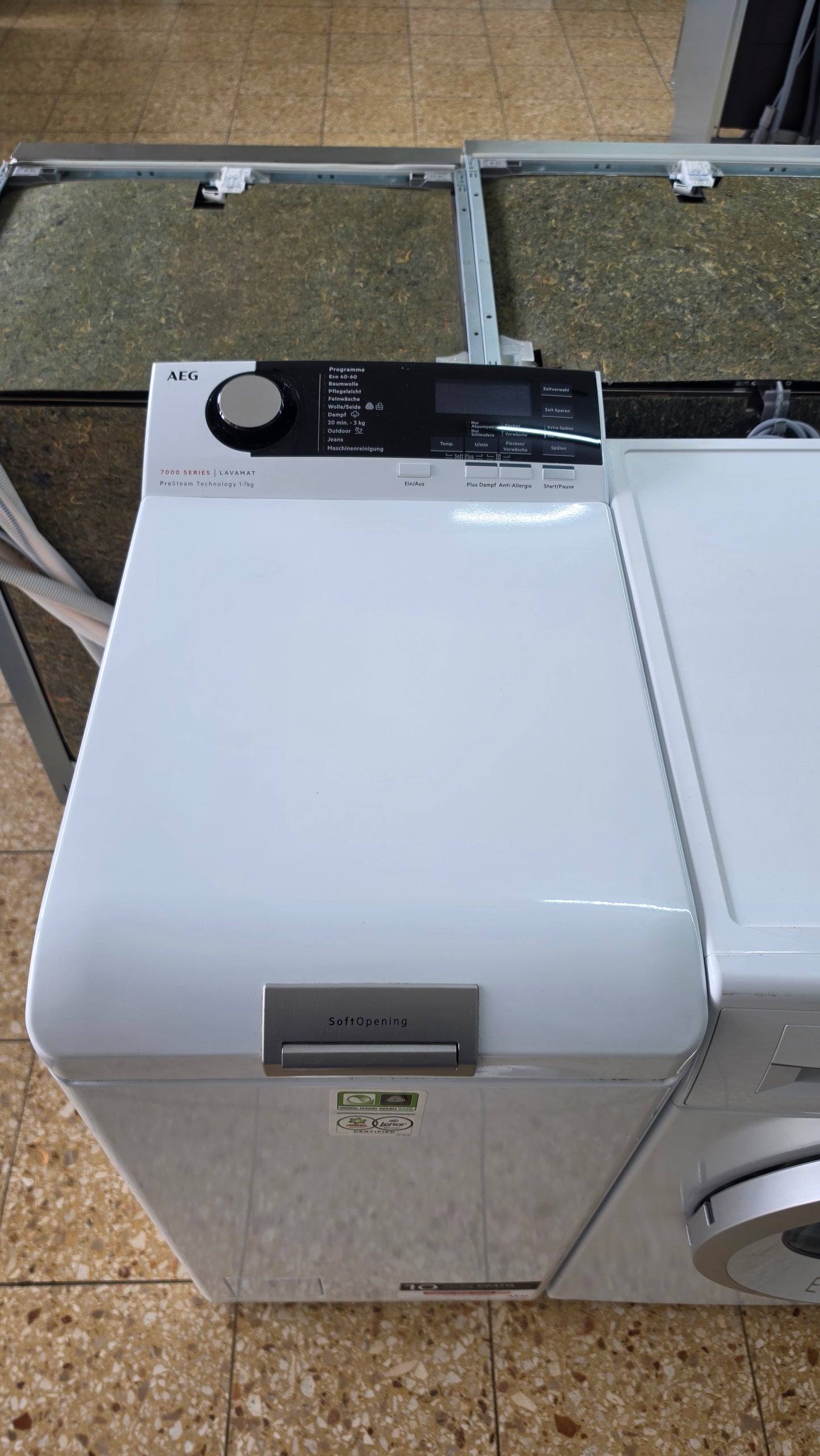 AEG Toplader 7kg/ C/ 1250U/Min