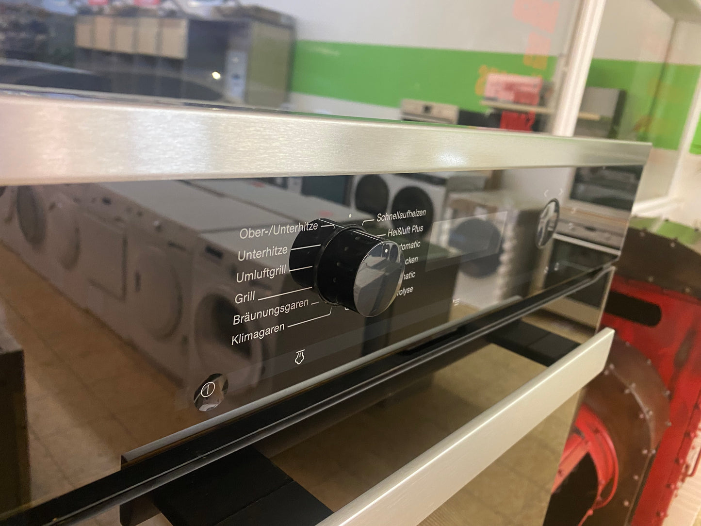 Miele autarker Backofen A+ mit Pyrolyse