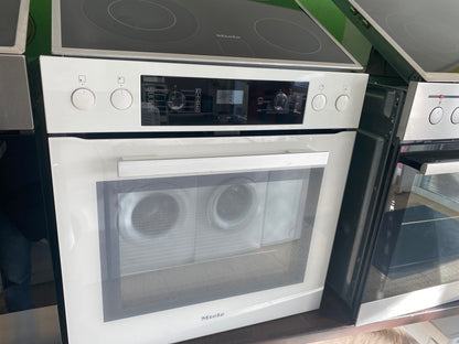 Miele E-Herd mit Ceranfeld+ Pyrolyse