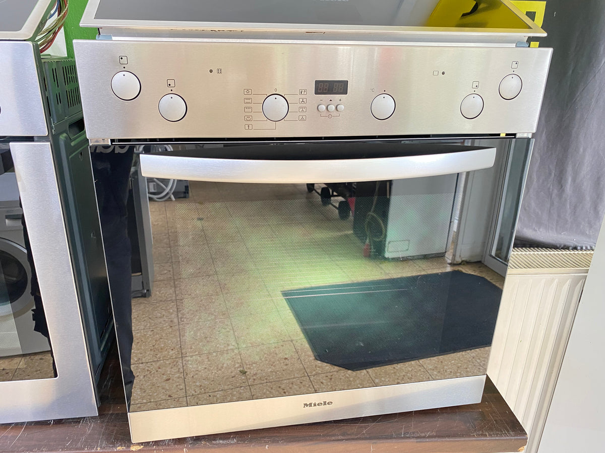 Miele E-Herd mit Ceranfeld