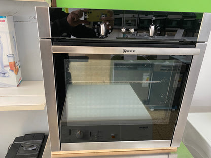 Neff self-contained oven. Slide &amp; Hide®