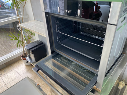 Neff self-contained oven. Slide &amp; Hide®