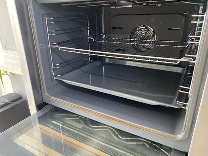 Neff self-contained oven. Slide &amp; Hide®