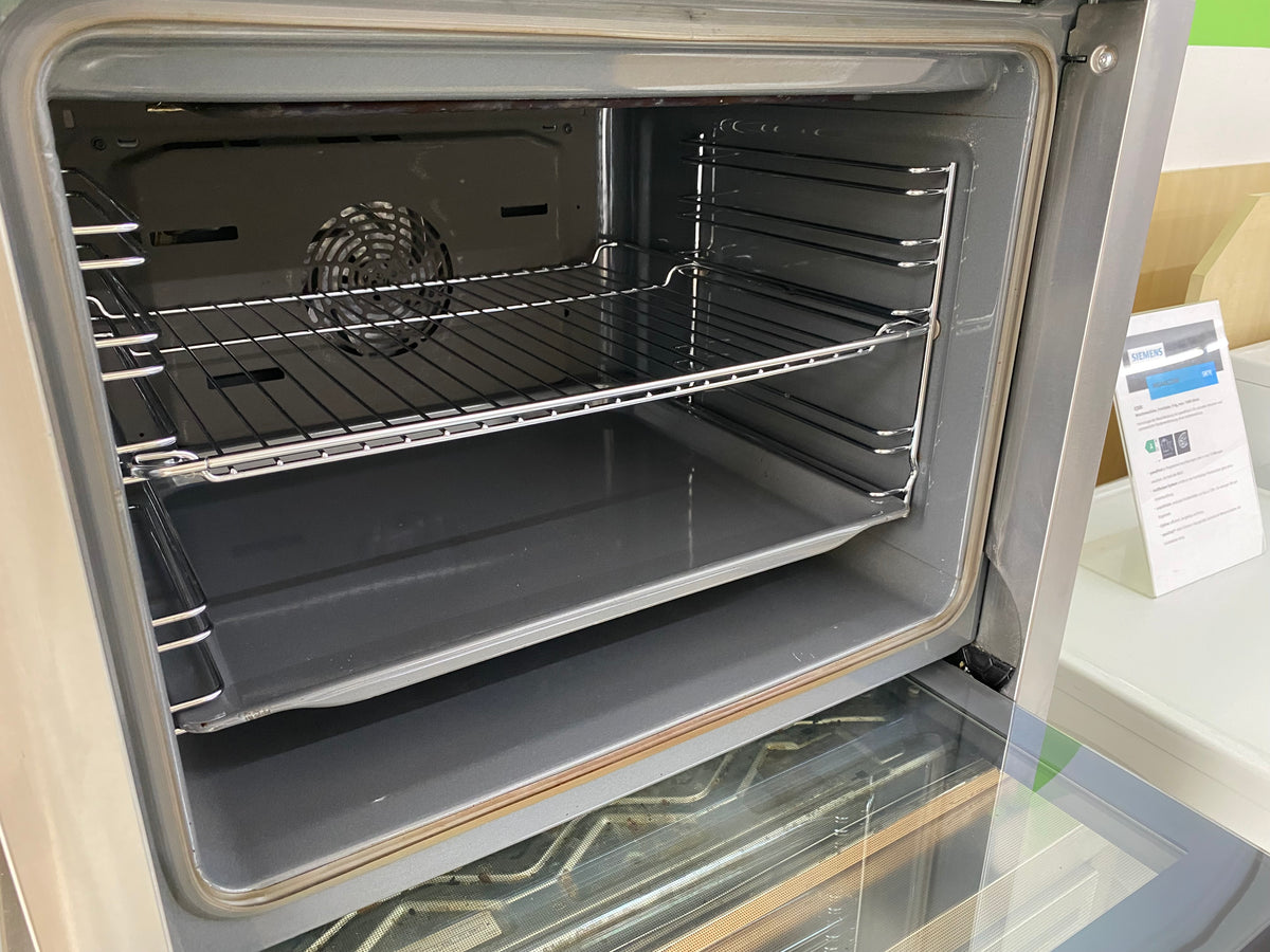 Neff self-contained oven. Slide &amp; Hide®