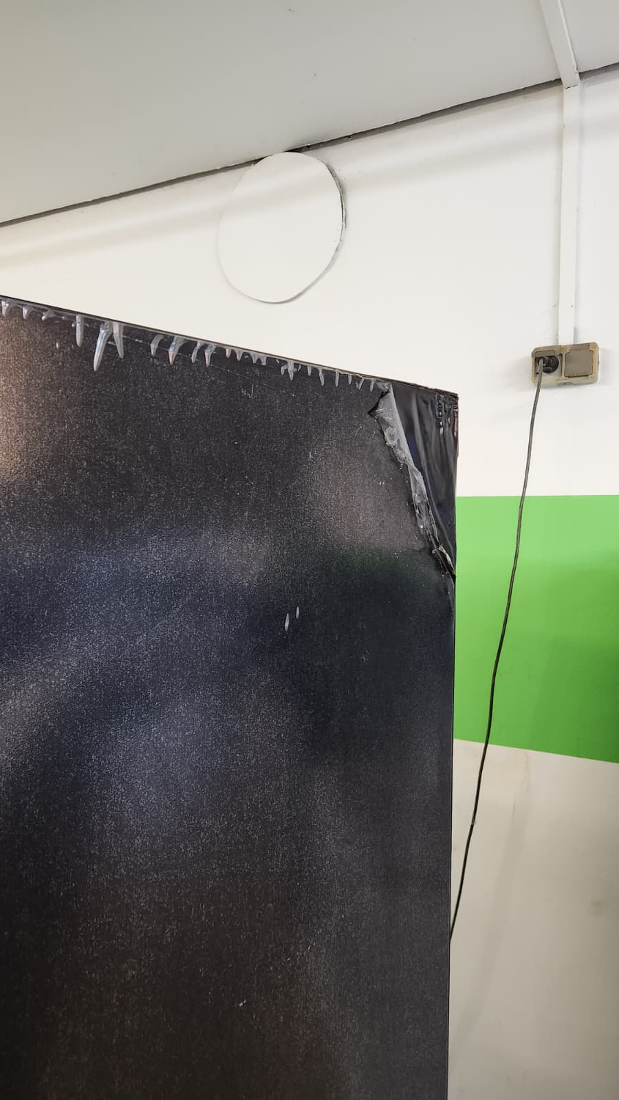 Liebherr CBNbda 572i‑22 Kühl‑/Gefrierkombination !!!Transportschaden!!!