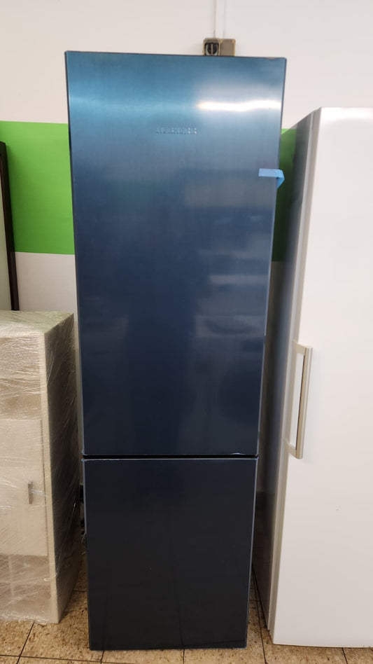 Liebherr CBNbda 572i‑22 Kühl‑/Gefrierkombination !!!Transportschaden!!!