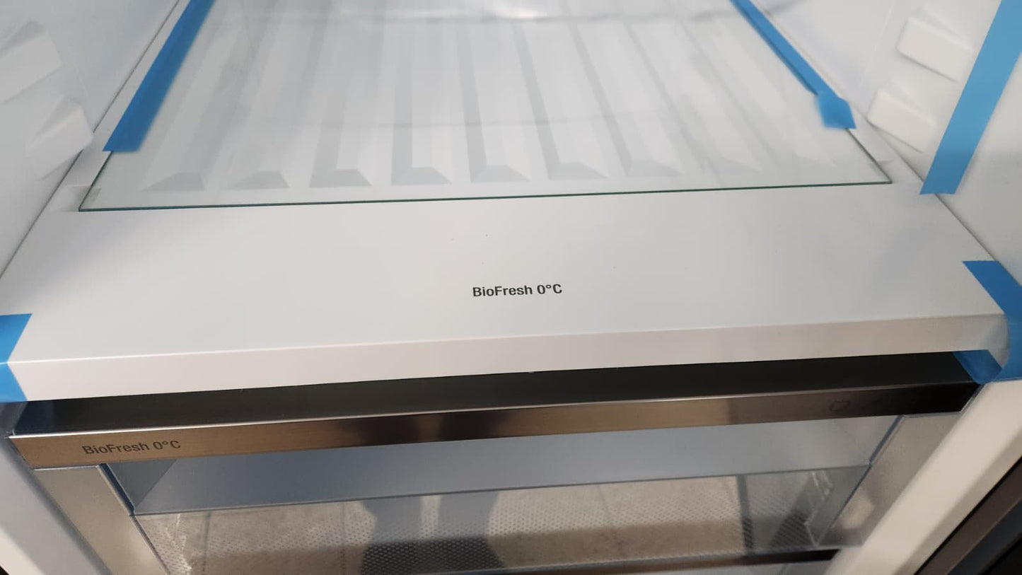 Liebherr CBNbda 572i‑22 Kühl‑/Gefrierkombination !!!Transportschaden!!!