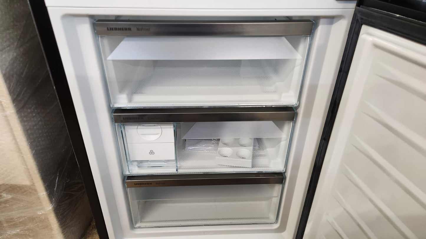 Liebherr CBNbda 572i‑22 Kühl‑/Gefrierkombination !!!Transportschaden!!!