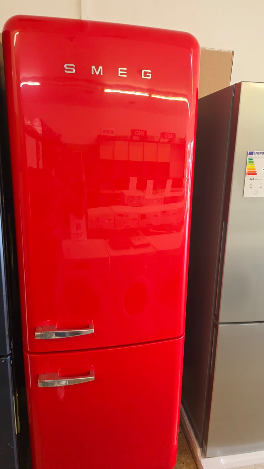Smeg FAB38RRD6 Kühl-Gefrierkombination / EEF.: D