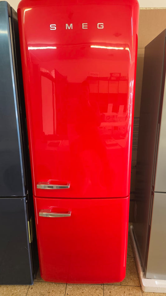 Smeg FAB38RRD6 Kühl-Gefrierkombination / EEF.: D