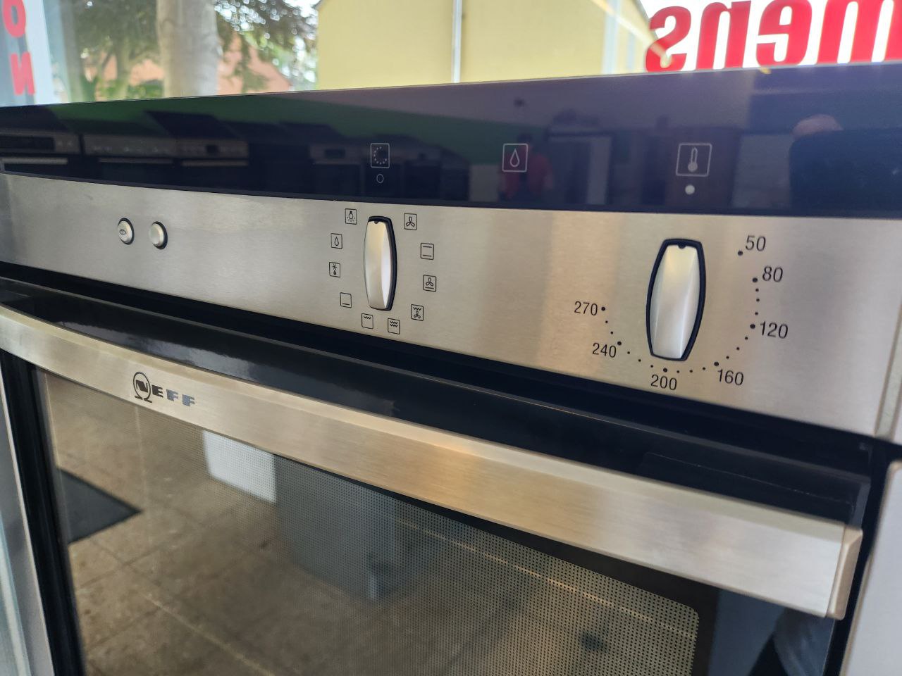 Neff autarker Backofen. Slide & Hide®. Top Zustand!