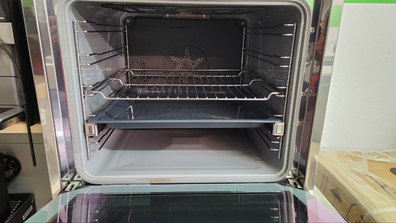 Miele self-contained oven A+